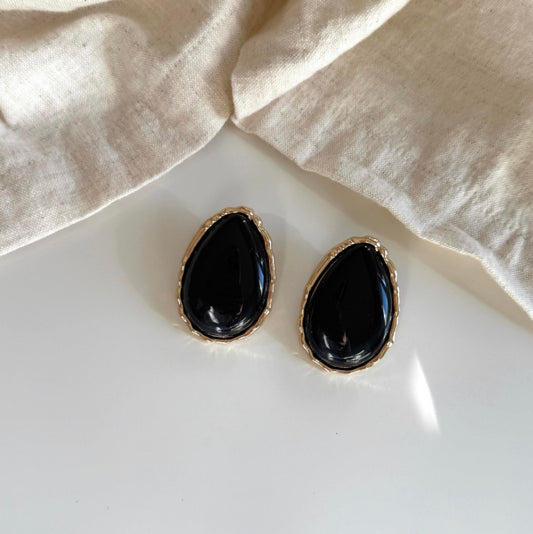 Oval Siyah Küpe