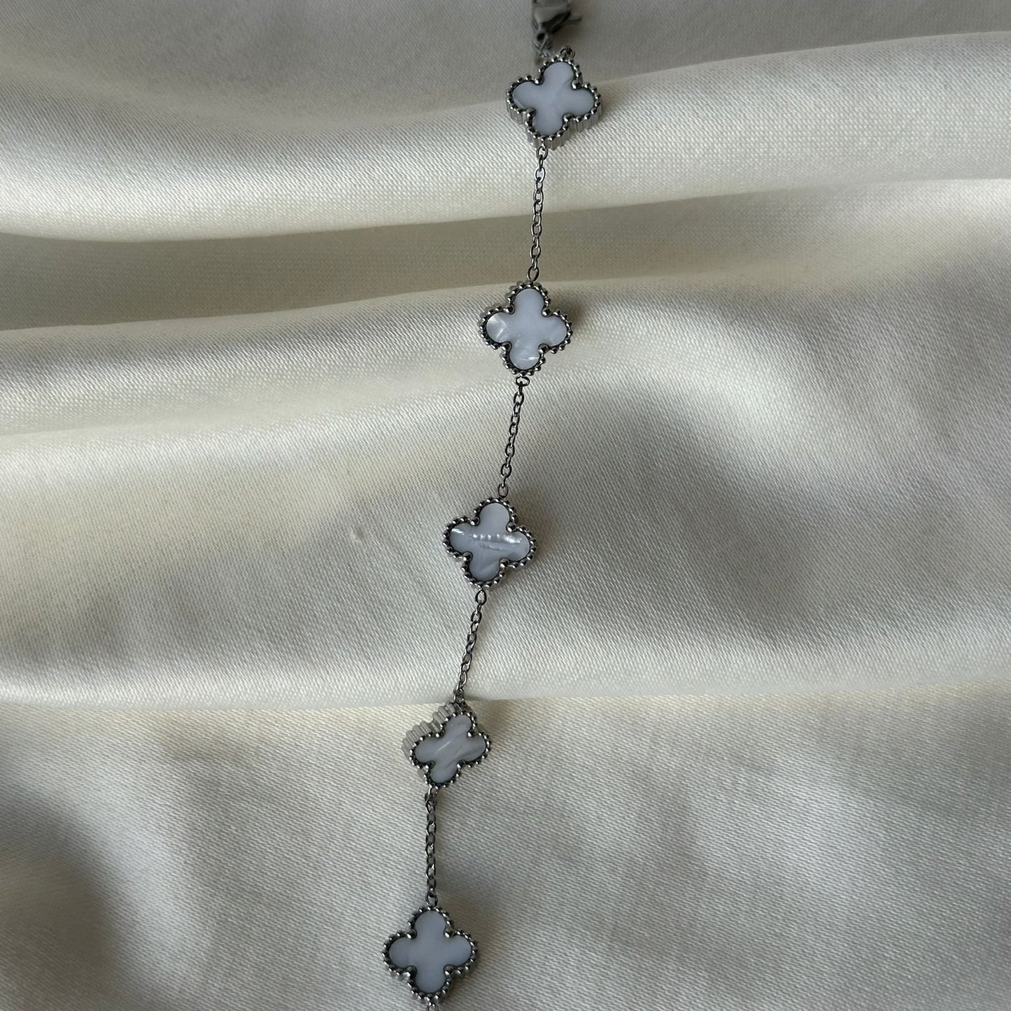 Unisex Beyaz Renk Silver Zincir Yonca Model Çelik Bileklik