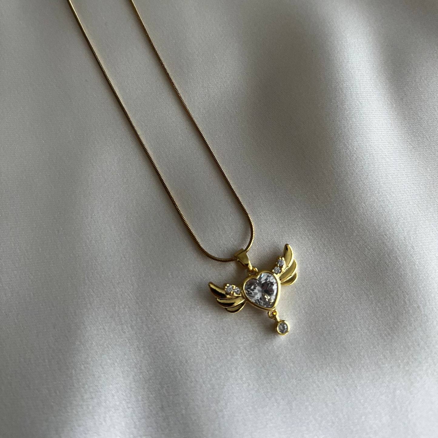 ASC Taşlı Melek Kanat Gold Kolye