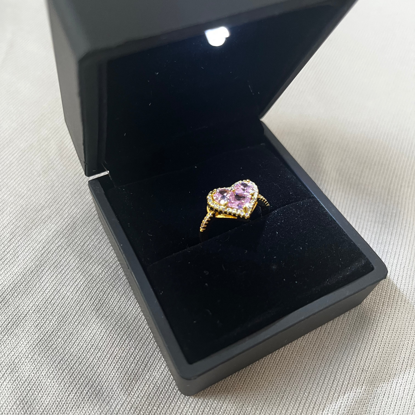 ASC Pembe Büyük Taşlı Gold Ayarlanabilir Ciddi İlişki Yüzüğü