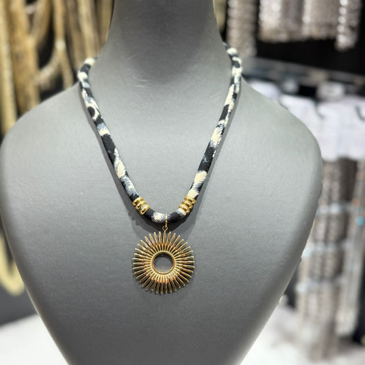 Nero Gold Kolye
