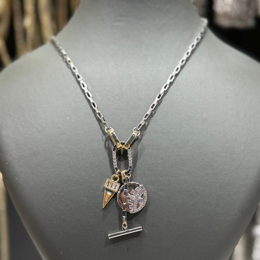 Marka Silver Ataç Zincirli Gold Charm Detaylı Kolye