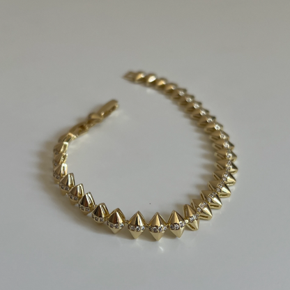 Gold Rengi Zirkon Taş Detaylı Çivi Model Kadın Bileklik