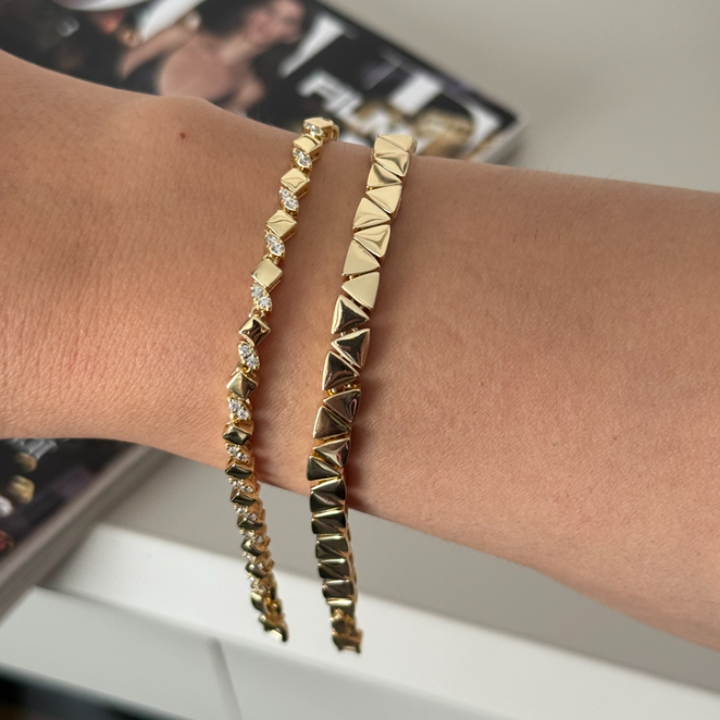 Özel Seri Taşsız Üçgen Bileklik