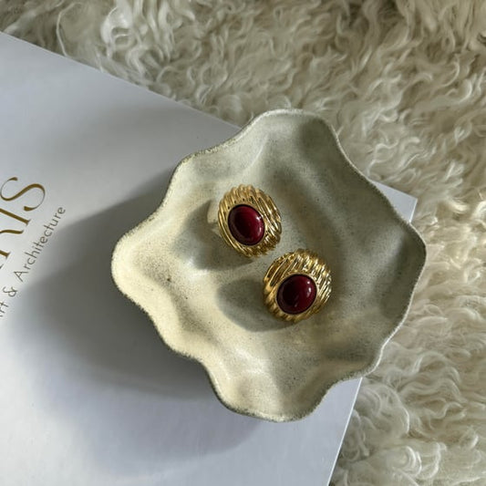 Gold Kabarık Form Vintage Küpe