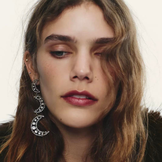 Marka Parlak Ay Küpe